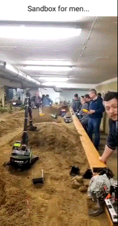 천조국의모래놀이.gif