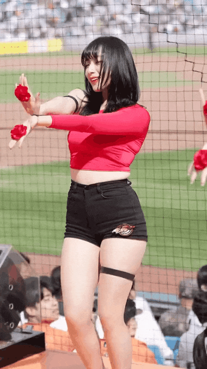 925하지원치어리더1.gif