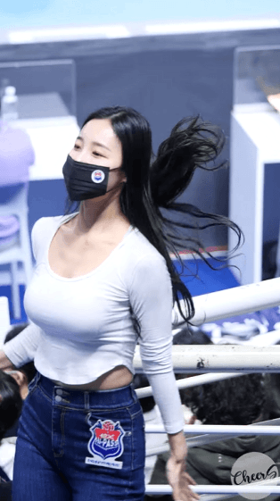 925이수진치어리더2.gif